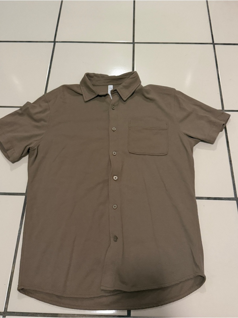 STYLUS Men's Short Sleeve Button-Down Shirt in Taupe